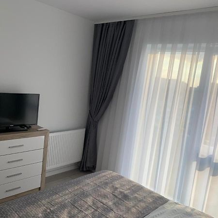 Apartament 2 Camere Prima Nufaru Oradea Exteriör bild