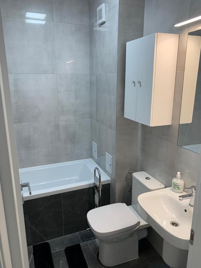 Apartament 2 Camere Prima Nufaru Oradea Exteriör bild