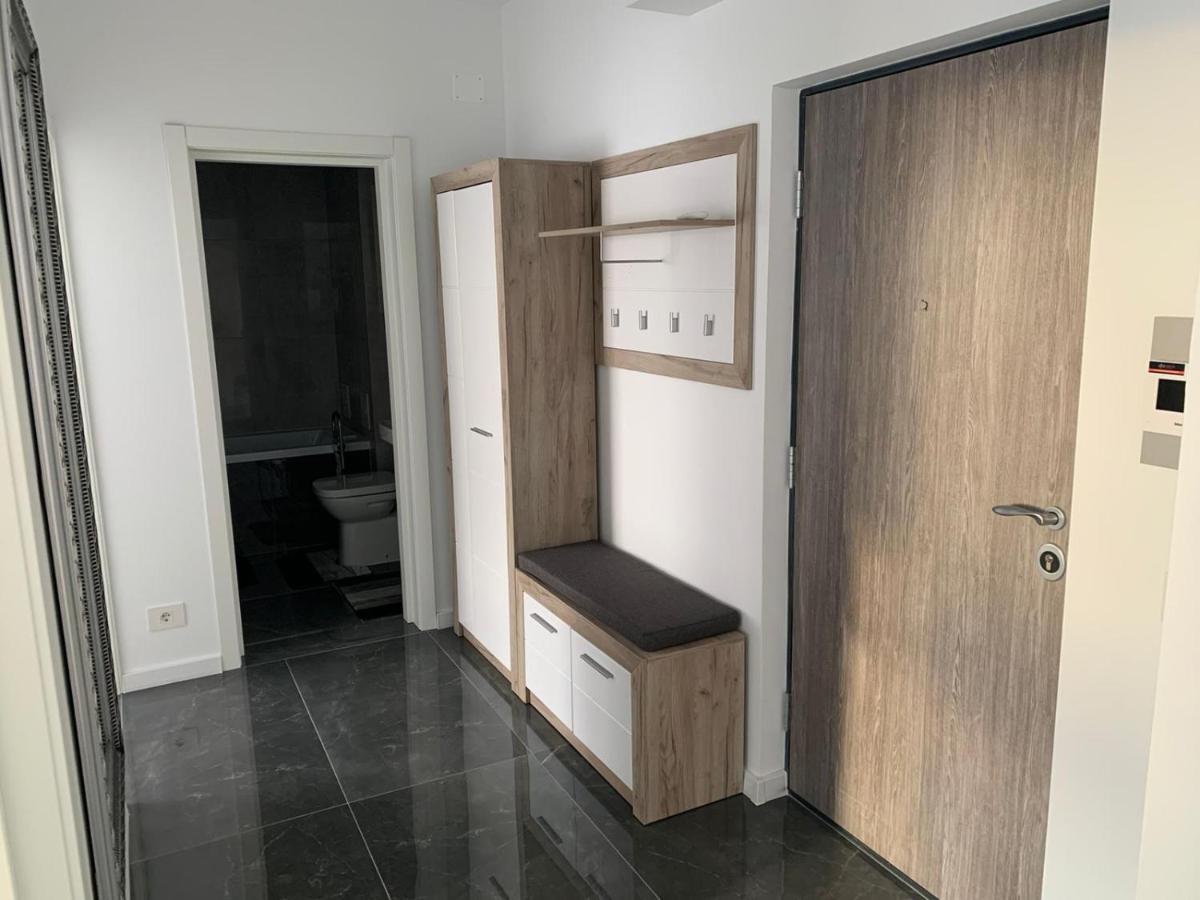 Apartament 2 Camere Prima Nufaru Oradea Exteriör bild
